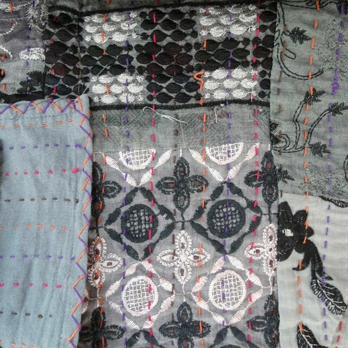 Indian Handmade Old Patola Silk Patch Kantha Quilt Kantha Blanket Twin Bedspread - Picture 27 of 37