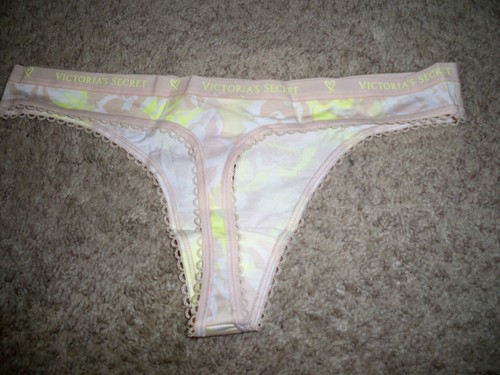 VICTORIAS SECRET THONG FLORAL YELLOW LARGE NEW - Picture 2 of 3