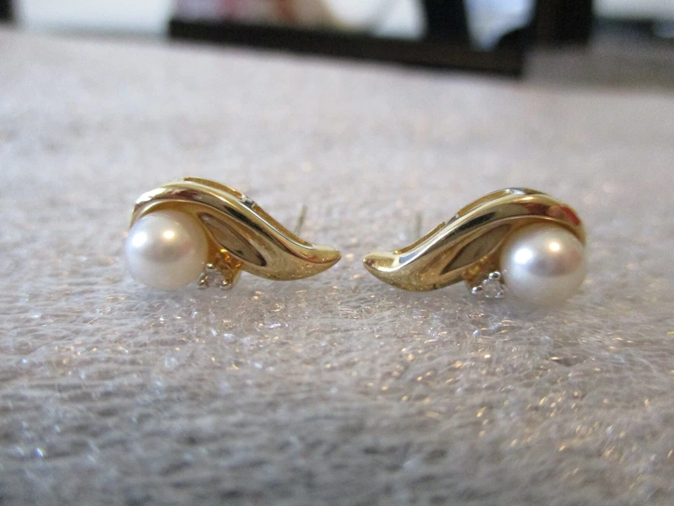 10K YELLOW GOLD PEARL DIAMOND STUD EARRINGS by LGL VIP   2.42g - Image 3 of 4
