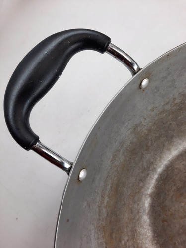 Wok IMUSA EE. UU. Acero al Carbono Sin Recubrimiento con Asas Compuestas Forjado a Mano 14 Pulgadas - Imagen 5 de 11
