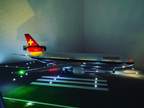 McDonnell Douglas DC-10-30, Swissair, Maßstab 1/100, mit Licht und Landeklappen - Bild 7 von 9