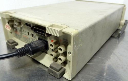 FLUKE 8842A MULTIMETER with options AC-09 / IEEE-05 - Picture 3 of 6