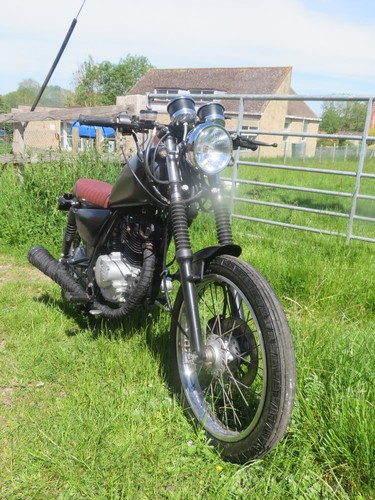 SUZUKI GN125 CAFE RACER. 1994. - Picture 4 of 10
