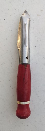 Kitchen Utensil Corer Peeler Red Wood Handle VINTAGE!   jul22 - Picture 2 of 6