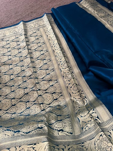 Sari de seda banarasi satinado azul marino - Imagen 6 de 13