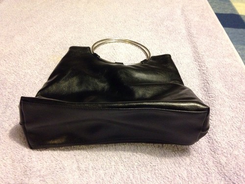 Tesco Florence & Fred Black Handbag with Metal Ring Handles - Picture 2 of 4