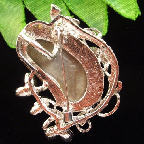 Natural Brown Shell Flower Pendant Brooch 43x39x15mm H58553 - Picture 2 of 3