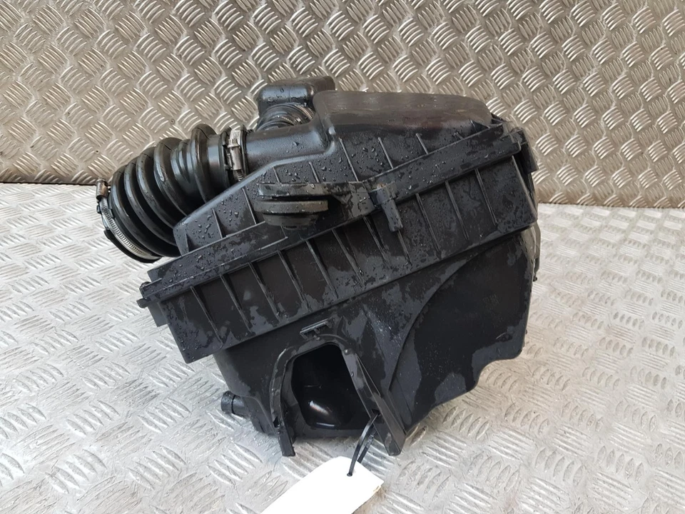 FORD S MAX AIR FILTER HOUSING 2.3L PETROL MK1 2008 - Image 3 of 4