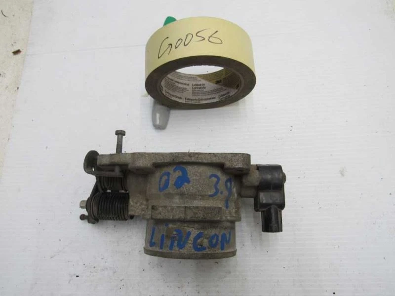 Conjunto de válvula de cuerpo de acelerador v8 3,9 L 2000 2002 Lincoln LS 2001 OEM Foto 2 de 4