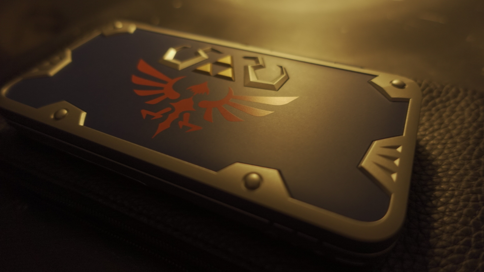 Nintendo 2DSXL Hylian Shield edition (charger and SD adapter included)!