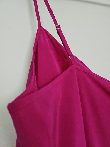 Neu mit Etikett Banana Republic waschbares Camisole 100 % Seide Wasserfallausschnitt fuchsia lila Gr. L - Bild 7 von 14