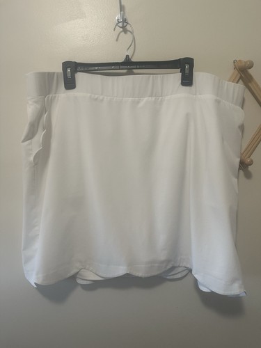 Chicos Zenergy UPF Neema weiß Jakobsmuschelsaum Skort Rock Größe 4 oder US 20