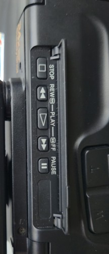 Sony CCD-FX640 Black Video8 Recorder Handycam Camcorder With Accessories. - Picture 13 of 24