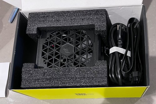 Defective Corsair RM750e Fully Modular Low-Noise ATX Power Supply Platinum - Zdjęcie 2 z 2