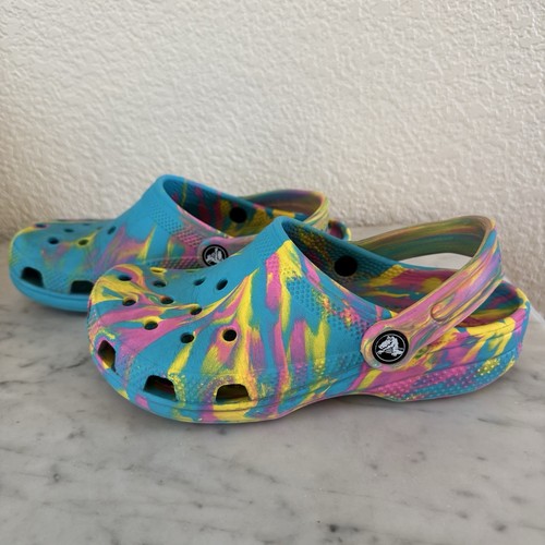 Classic Digital Aqua Multi Colored Marbled Tie Dye Crocs Clogs Kids J3 - Picture 1 of 5