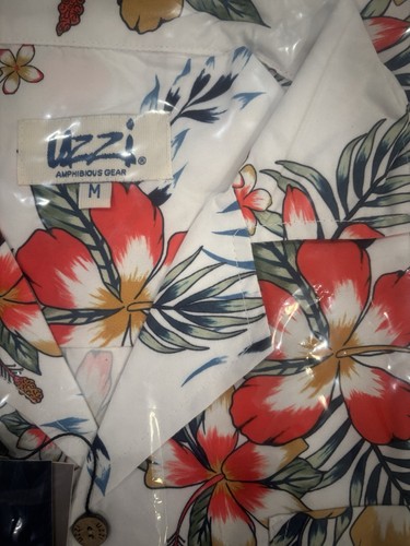 UZZI Men's White Hawaiian Shirt-button down,collared-DRI FIT-White w/ floral-MED - Picture 4 of 13