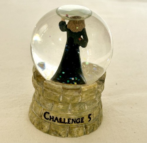 Harry Potter Miniature Snow Globe POTIONS RIDDLE Hermione Challenge 5 Hallmark - Picture 3 of 7