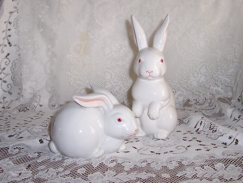 Par de conejitos blancos Fitz & Floyd - Imagen 3 de 4