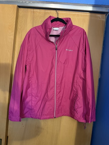 Women’s Plus Size Columbia 2X Rain Coat With Packable Hood. Fuchsia