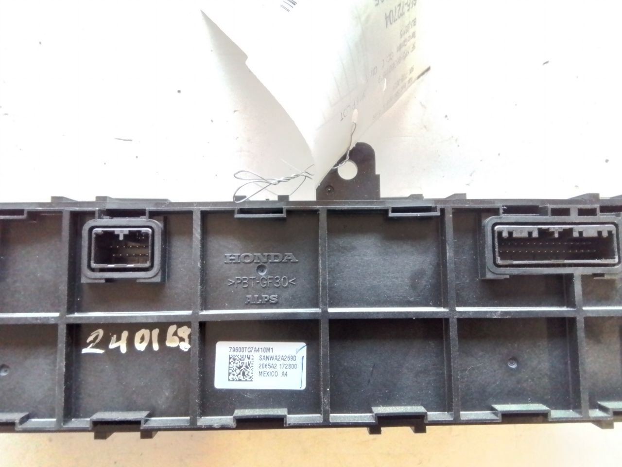 Picture 3 of 4