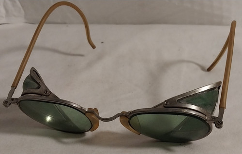 VINTAGE CESCO STEAMPUNK SAFTY GLASSES GREEN GLASS LENS & SIDE SHIELDS MOTORCYCLE - Picture 3 of 24