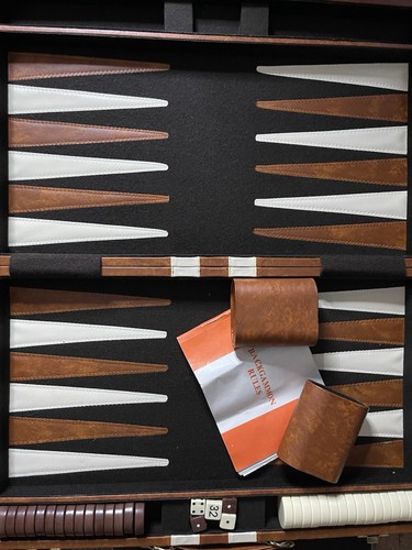Backgammon Classic Board Game Set in Brown Faux Leather Case Strategy Game - Picture 3 of 3