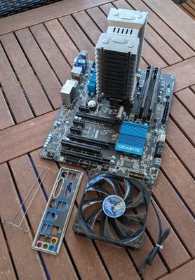 Intel Core i5-3570k * Gigabyte GA-Z77X-D3H * 16 GB Ram * Alpenföhn Brocken *