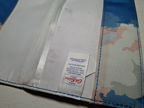 Portafoglio da viaggio Cath Kidston Blue Clouds PVC porta passaporto borsa ID - Foto 6 di 16