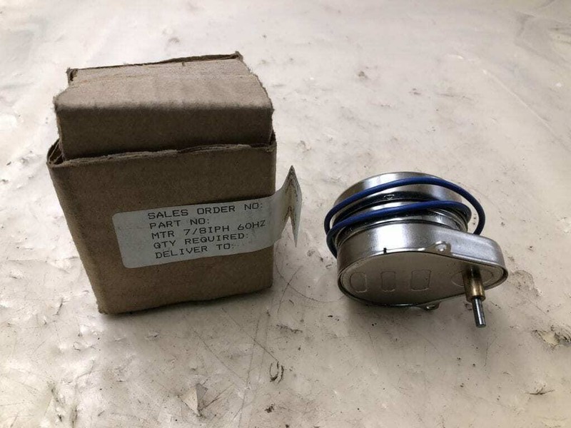 Synchron 9210-300 AC Synchronous Motor 7/8IPH 60Hz -NIB (LOT of 4)