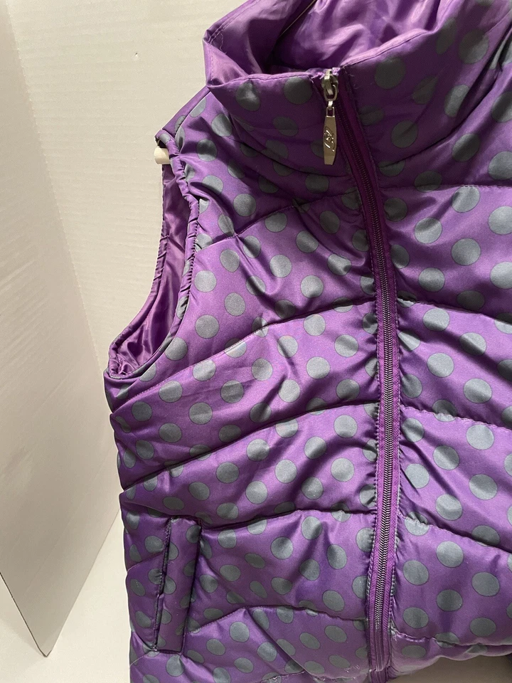 Plum And Navy polka Dot light weight Quilted Vest Women’s Size M New With Tags - Image 4 of 4