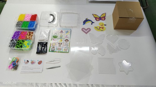 10600 PCS Bügelperlen Set Steckperlen Bügelperlen Platten, Für Kinder Geschenk - Bild 19 von 22