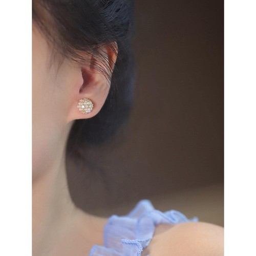 NEW Mini Pearl & Rhinestone Cluster Stud Earrings Glam Bridal Special Occasion - Picture 3 of 4