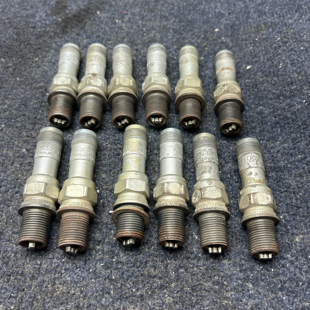 RHB32E  MOONEY M20J  CHAMPION SPARK PLUG PRICE PER EACH