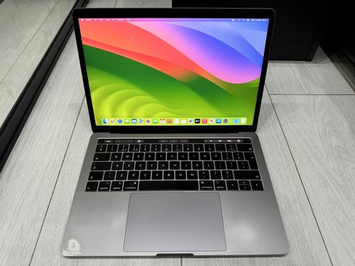 Apple MacBook Pro Retina 13.3" 2019 256GB SSD 16GB Ram 2.4GHz Core i5 Space Grey - Picture 2 of 17