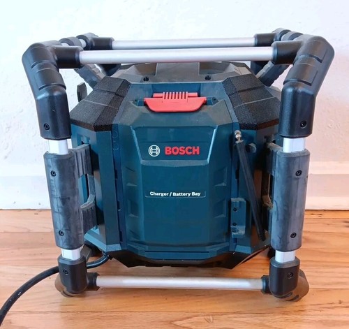 Bosch PB360C Worksite Bluetooth FM Radio, Bluetooth, Battery Charger - Picture 3 of 6