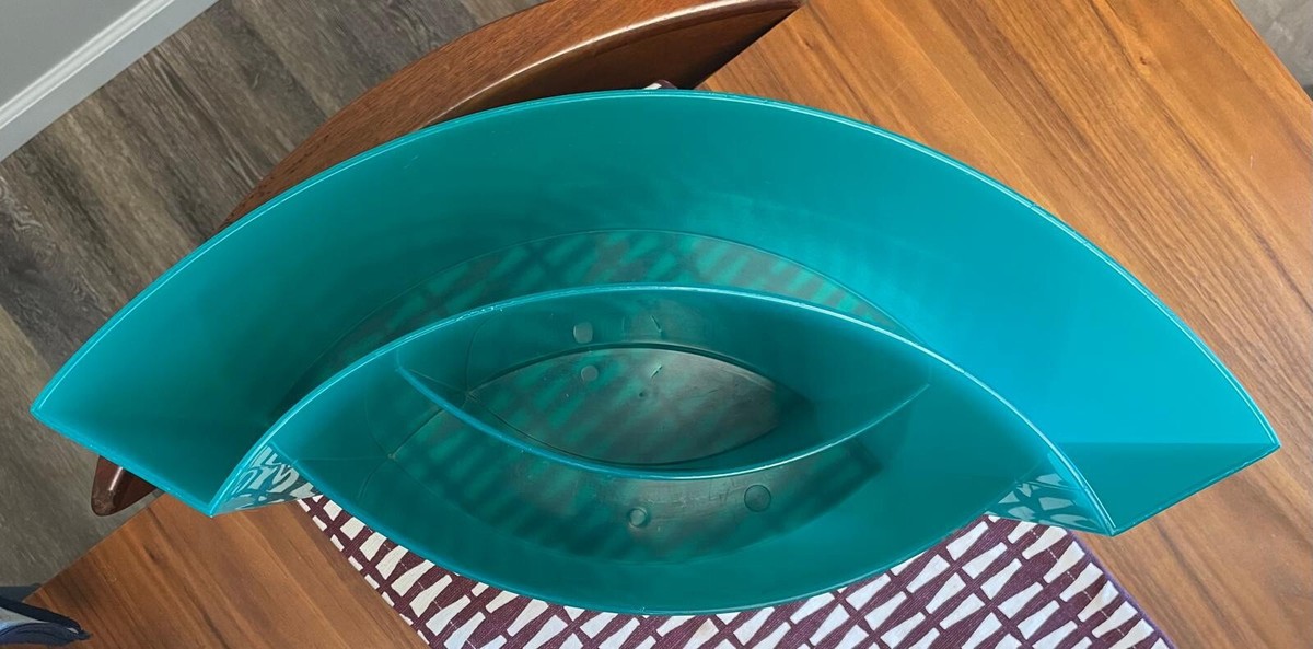 Vintage Italian WAVE MAGAZINE RACK 10-901 Hansjerg Maier