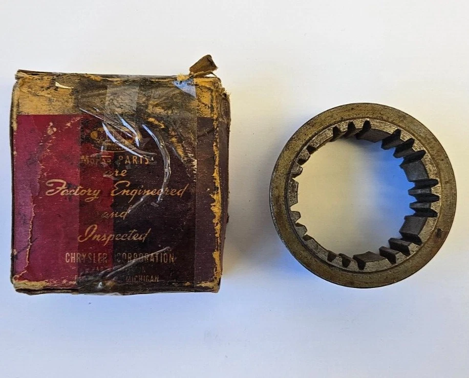 Chrysler Desoto 1941-1942 funda de embrague de transmisión debajo de la caja 863952 nuevo en stock Foto 3 de 4