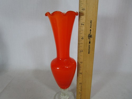 Vintage Mid Century Art Glass Bud Vase Orange Red Cased Glass - Picture 8 of 9