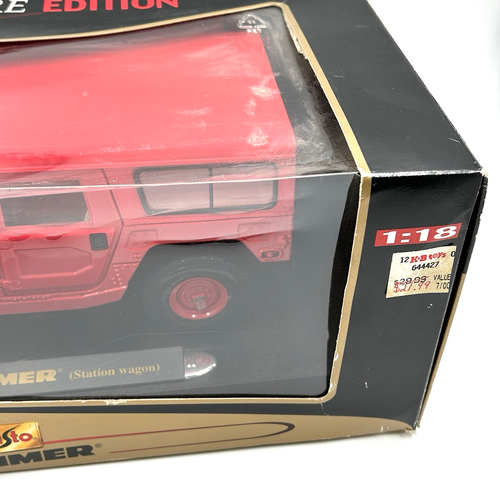 Maisto Red Hummer 4 Door Wagon Premiere Humvee Showroom Display 1:18 Scale - Picture 15 of 19