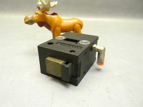 Bosch 0 842 900 300 Safety Interlock Switch Pneumatic Stop Gate - Picture 4 of 7