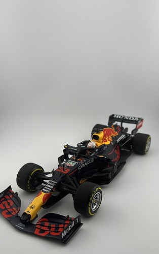 1:18 Minichamps Max Verstappen Red Bull RB16B Emilia Romagna Winner 2021 333pcs - Foto 4 di 11
