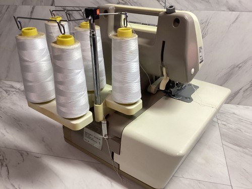 Bernette Overlocker Mdl: 335 MO-335 . - Bild 15 von 24