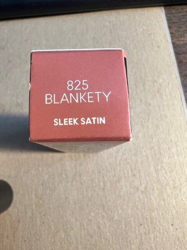 MAC Macximal Sleek Satin Lipstick 825 BLANKETY 0.12 oz Full Size NIB Free Ship - Picture 2 of 2