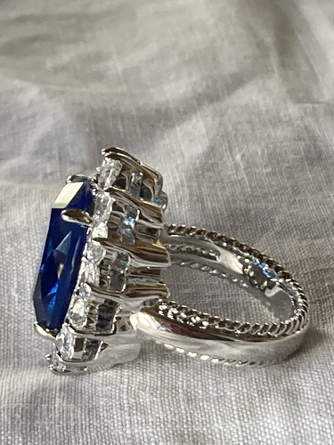 Kenneth Jay Lane KJL Princess Diana Simulated Oval Sapphire Ring Size 8.25 - Picture 6 of 9