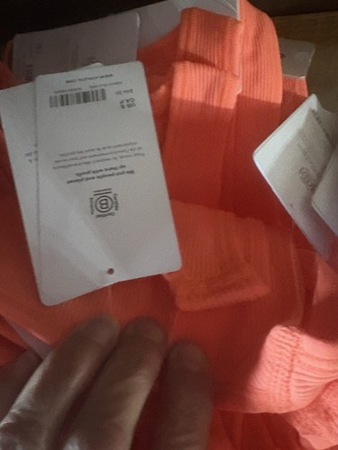 athleta aurora seamless crop rib tank 20 IN LOT ALL NWT ATHLETA RESELLERS LOOK - Picture 4 of 5