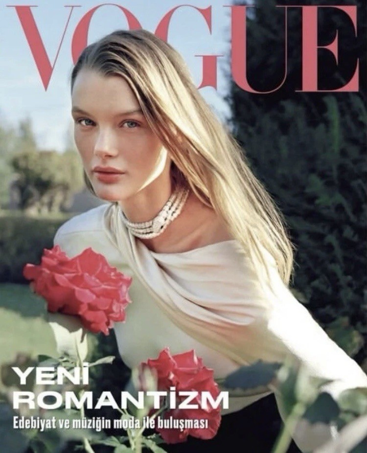 vogue Turkey November 2023 Kris Grikaite, Lulu Wood, Tuvana Türkay