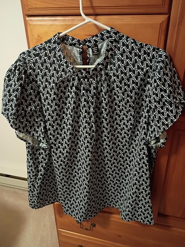 Schwarz/weiße mehrfarbige Bluse Kurzarm Oberteil Größe 2XL - Bild 1 von 3