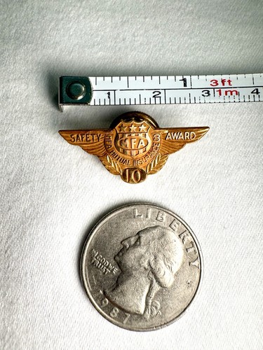M.F.A. Mutual Insurance Co. Safety Award 10 Years Gold Tone Screw Back Pin - Picture 6 of 6