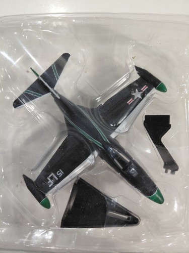 Model Power 5393-1 Postage Stamp 1:100 Scale Die Cast F9F Panther Airplane - Picture 8 of 11