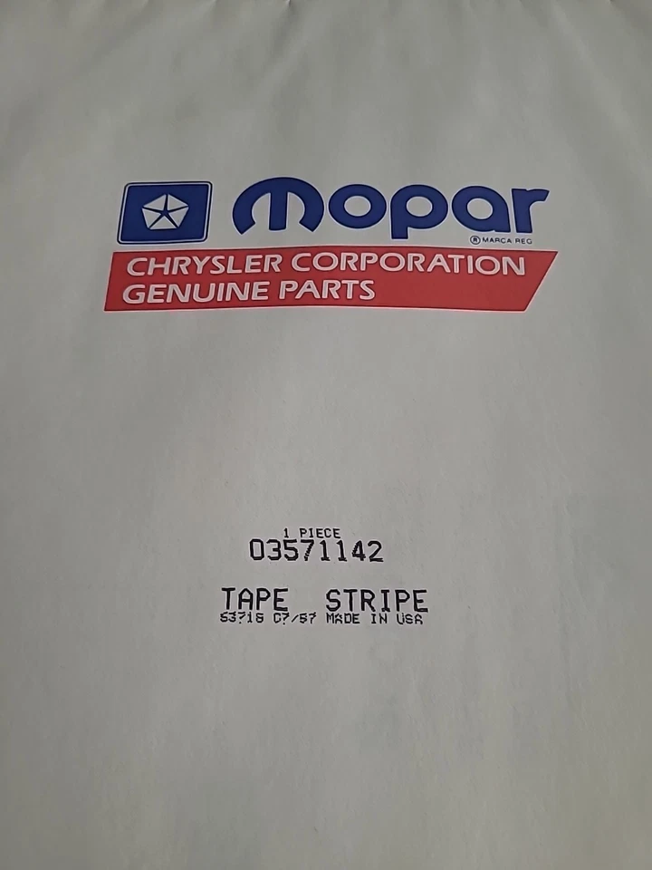 Calcomanía alerón Plymouth Road Runner Superbird - Mopar # 03571142 Foto 2 de 4